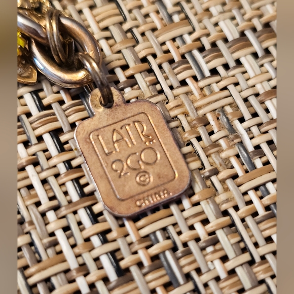 Vintage Lunch At The Ritz 2Go Sun with Sunglasses Necklace - Picture 7 of 8